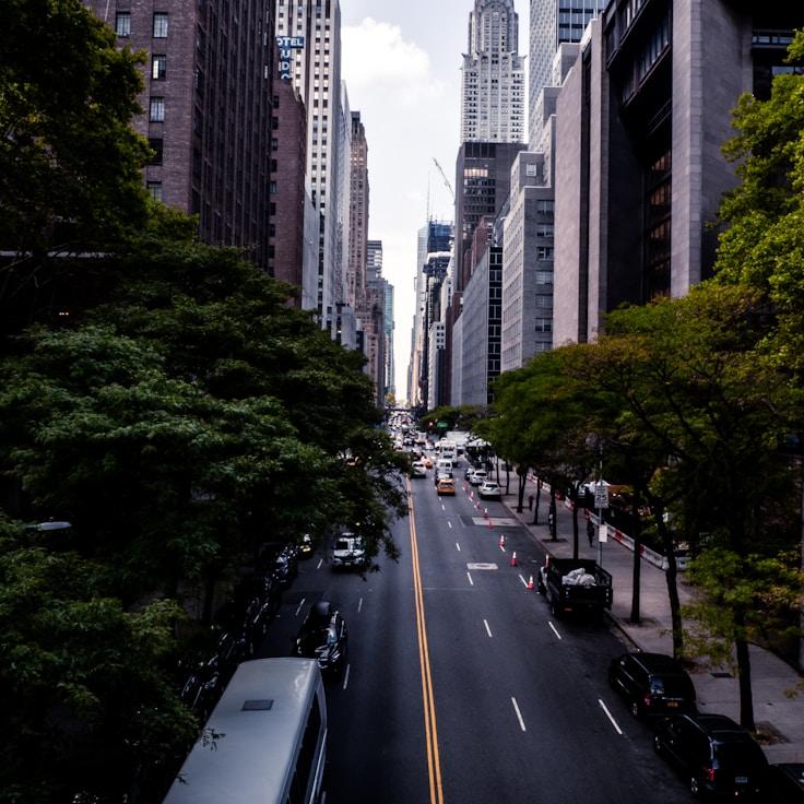 Parents evaluating schools in Spain